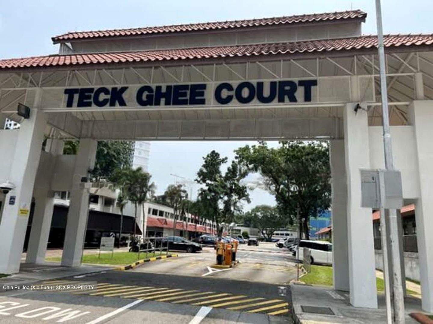 Ang Mo Kio Avenue 1 (D20), Shop House #556632081